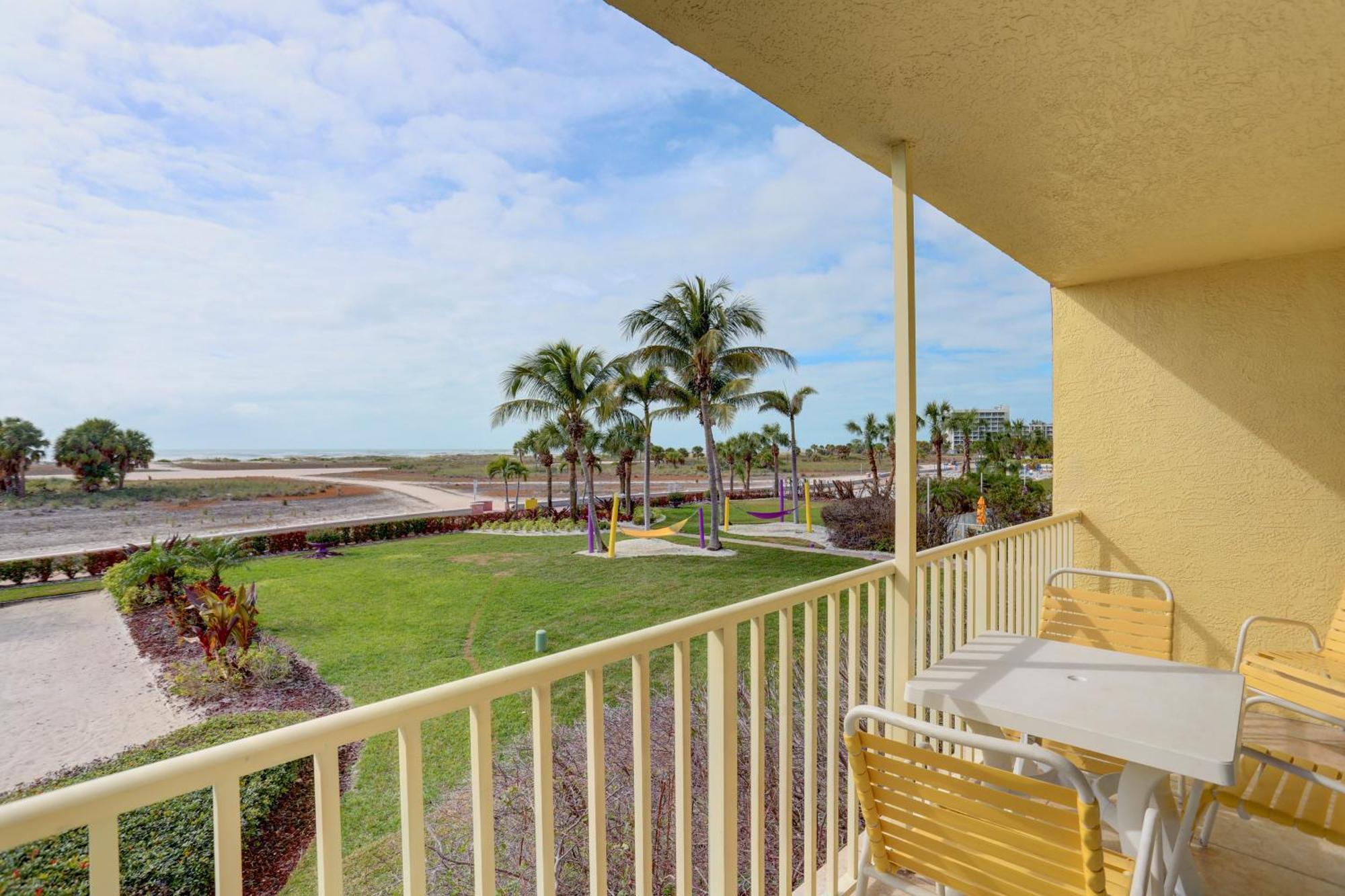 South Beach Condo Hotel By Travel Resort Services, Inc. St. Pete Beach Extérieur photo