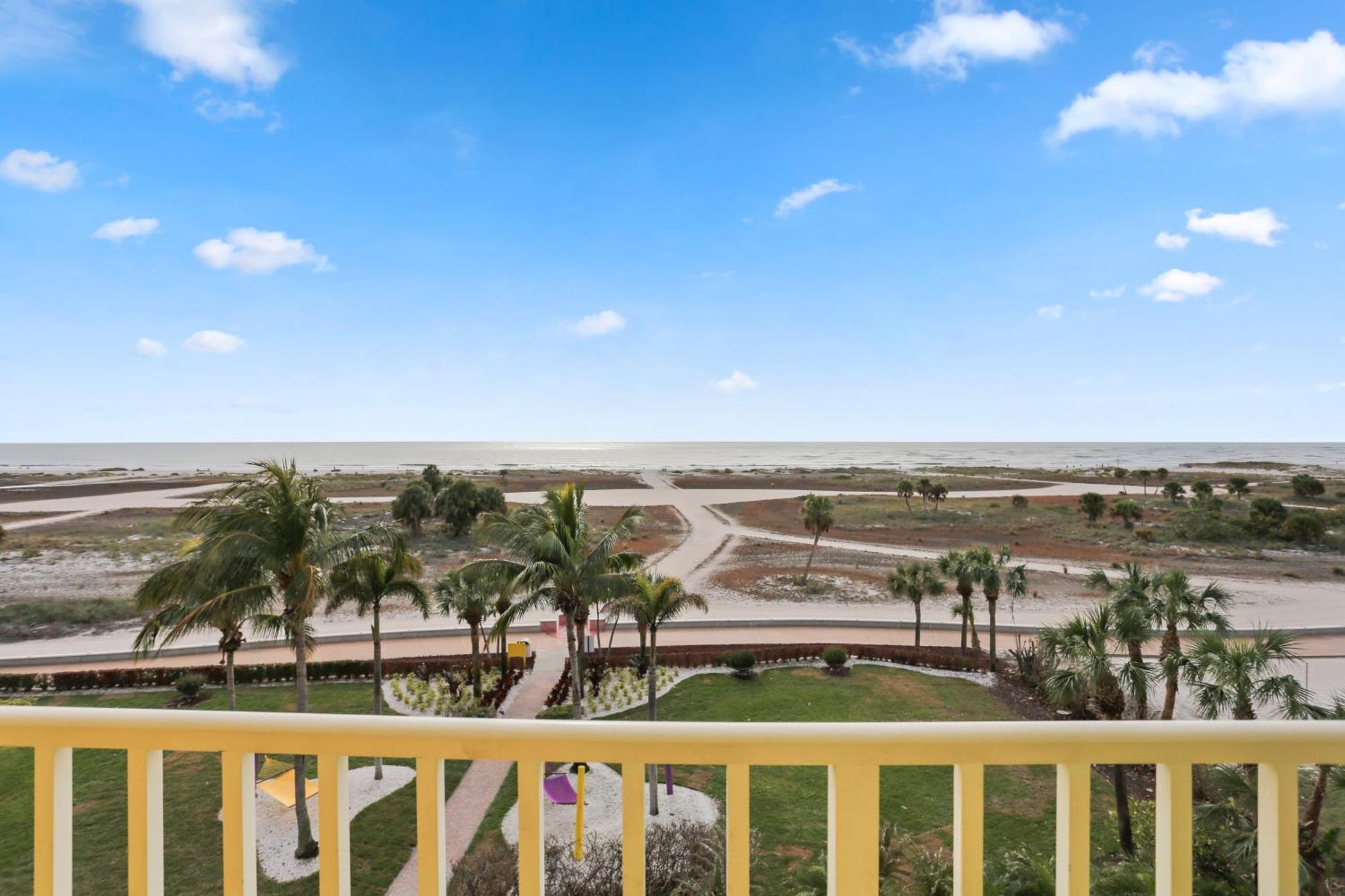 South Beach Condo Hotel By Travel Resort Services, Inc. St. Pete Beach Extérieur photo
