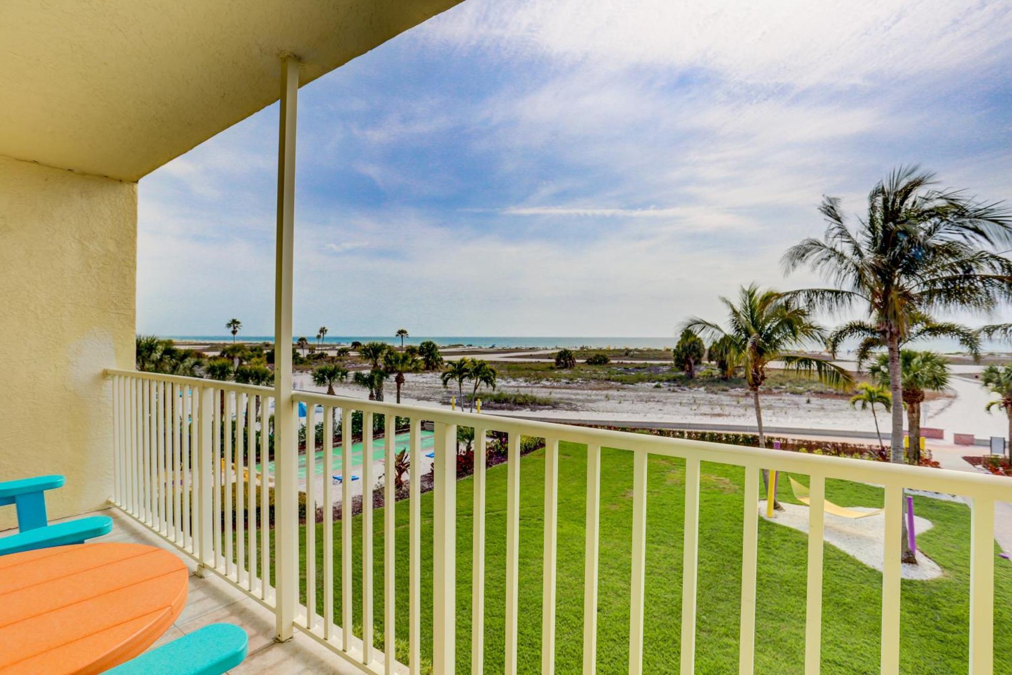 South Beach Condo Hotel By Travel Resort Services, Inc. St. Pete Beach Extérieur photo